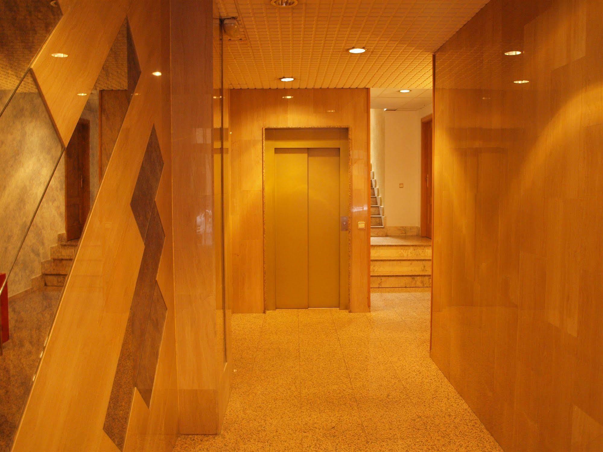 Stylish City Apartamentos Madrid Exterior foto